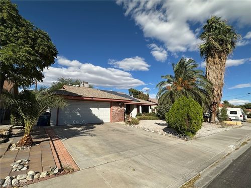 3408 El Cortez Ave, Las Vegas, NV, 89102-3925 | Card Image