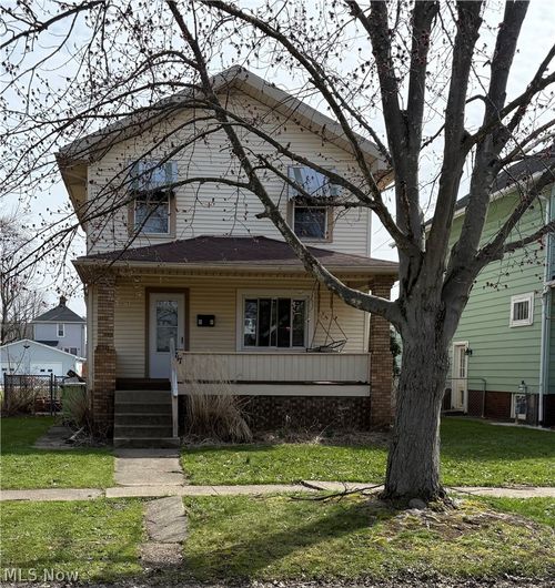 717 N Dawson St, Uhrichsville, OH, 44683-1621 | Card Image