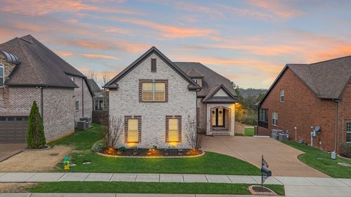 607 Southshore Pt, Mount Juliet, TN, 37122-2664 | Card Image