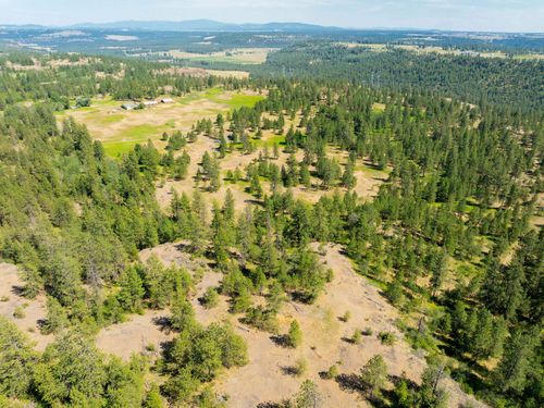 14933 W Burnett Rd, Nine Mile Falls, WA, 99026-9712 | Card Image