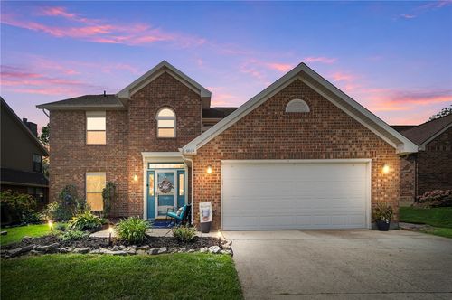 6604 Rolling Glen Dr, Huber Heights, OH, 45424-1393 | Card Image
