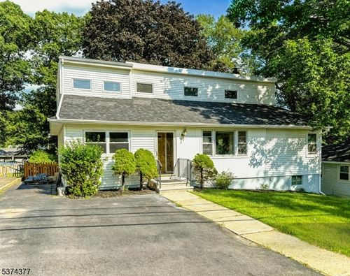 7 Algonquin Ave, Rockaway, NJ, 07866-1003 | Card Image