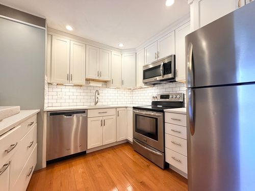 d5-796 Willard St, Quincy, MA, 02169-7439 | Card Image