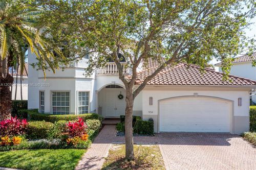 954-954 Sanibel Dr, Hollywood, FL, 33019-5036 | Card Image