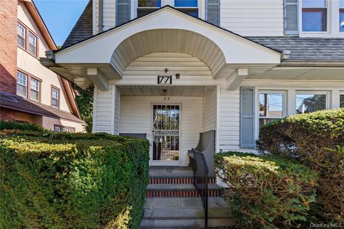 77 Hillside Ave, New Rochelle, NY, 10801-1608 | Card Image