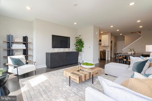 137 John Vanzandt Dr, Titusville, NJ, 08560-2439 | Card Image