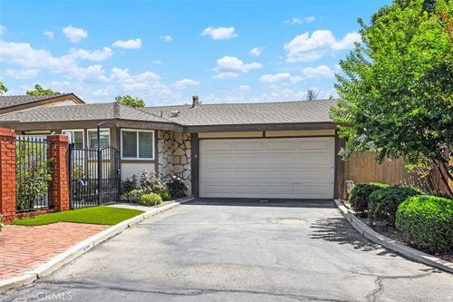 2155 Barclay Ct, Santa Ana, CA, 92701-3106 | Card Image