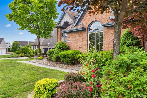 49093 Poppleton Ct, Canton, MI, 48187-1290 | Card Image