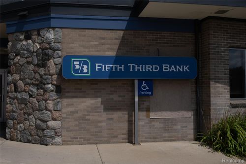 123 W Main St, Gaylord, MI, 49735-1397 | Card Image