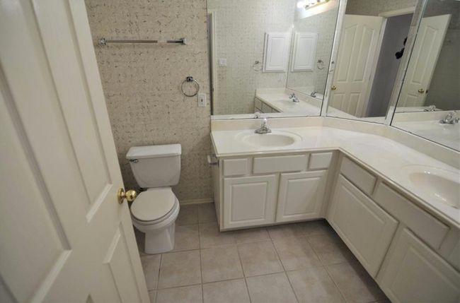 Guest bathroom with double vanity | Image 6