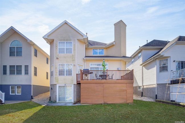 17 Sabrina Ct, House other with 4 bedrooms, 3 bathrooms and null parking in Dix Hills NY | Image 20