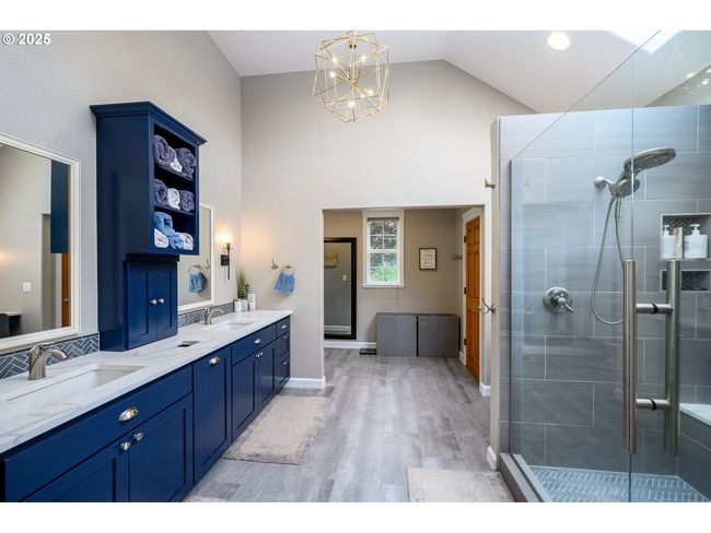 Owner's Suite Bathroom | Image 23