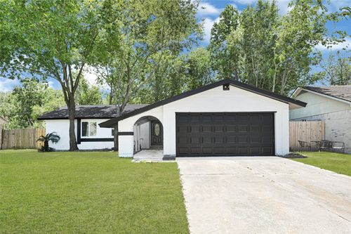 7671 Bubbling Spring Ln, Houston, TX, 77086-3003 | Card Image
