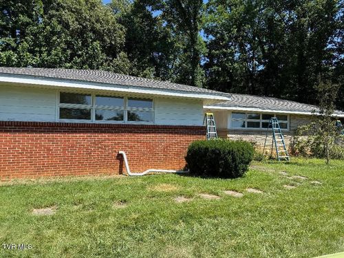408 Forest Hills Dr, Kingsport, TN, 37663-2220 | Card Image
