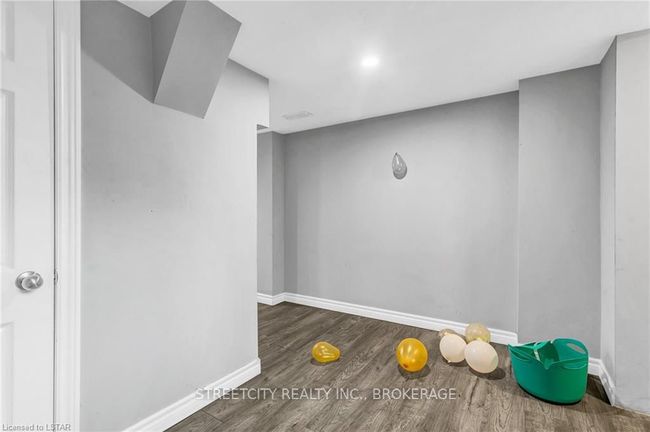 1196 Janette Ave, House other with 6 bedrooms, 3 bathrooms and 2 parking in Windsor ON | Image 21