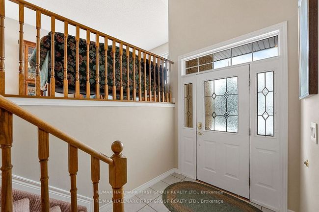 1047 Interlake Dr, House other with 5 bedrooms, 3 bathrooms and 4 parking in Oshawa ON | Image 5