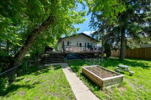 1022 10 Ave, Wainwright, AB, T9W1K6 | Card Image