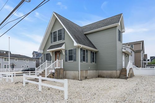 2003 Baltimore Ave, Seaside Heights, NJ, 08751-1101 | Card Image