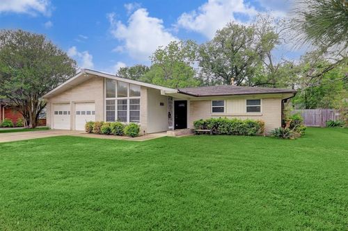 7622 Richmond Ave, Houston, TX, 77063-6237 | Card Image