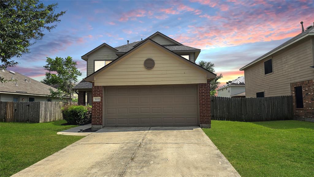 Crossvine Ave, Baytown, TX 77521