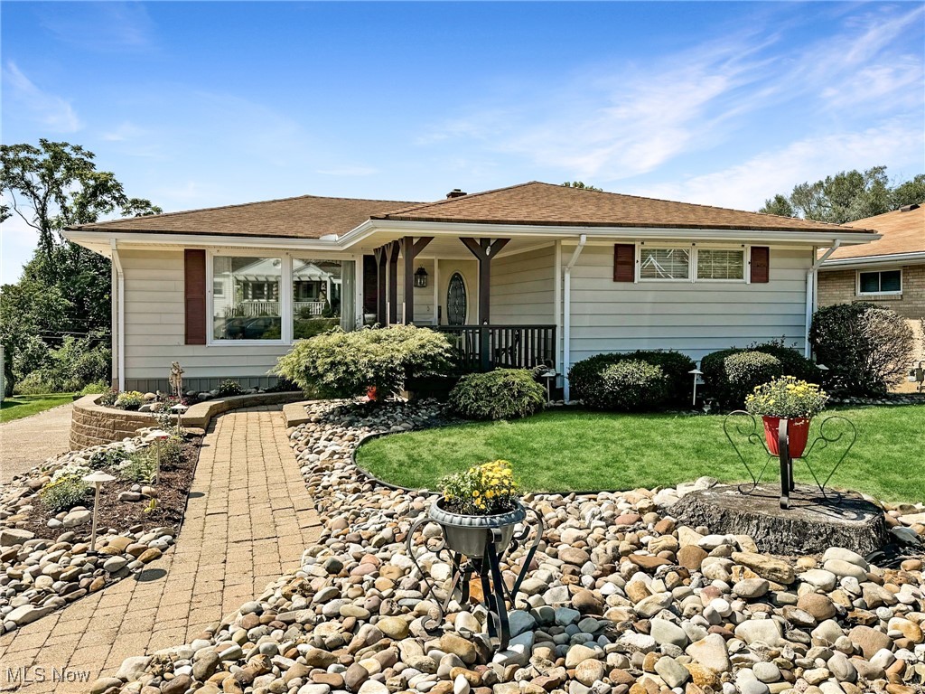 Westwood Dr, Steubenville, OH 43953