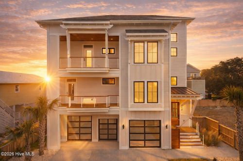 220 Georgia Ave, Carolina Beach, NC, 28428-5809 | Card Image