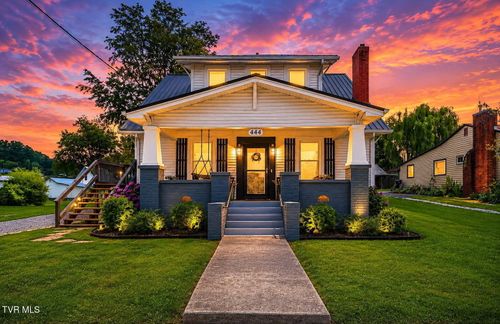 444 Cedar St, Bluff City, TN, 37618-2823 | Card Image