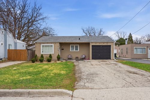 2713 Landen Dr, Melrose Park, IL, 60164-1543 | Card Image