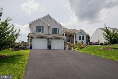 34 Shefford Dr, Elizabethtown, PA, 17022-8820 | Card Image