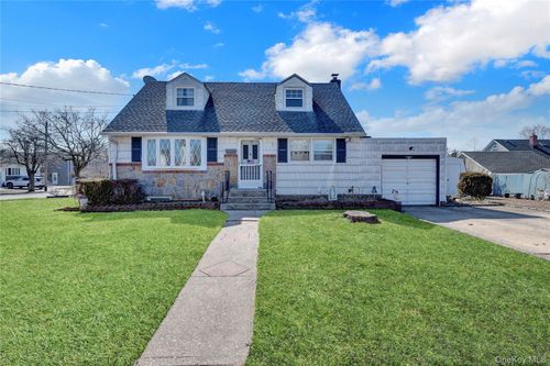 258 Belmont Ave, East Meadow, NY, 11554-2430 | Card Image