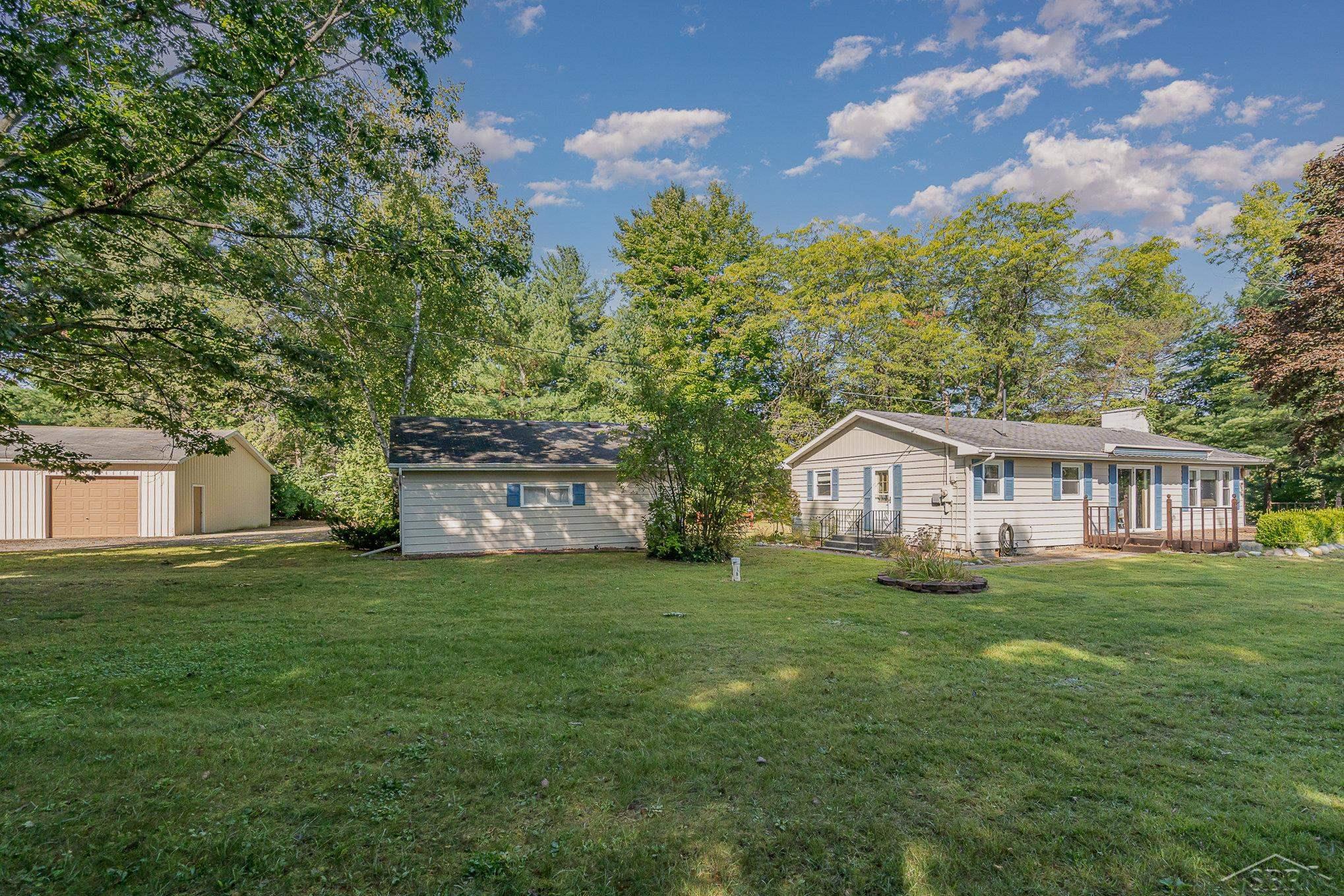 Woodby Dr, Beaverton, MI 48612