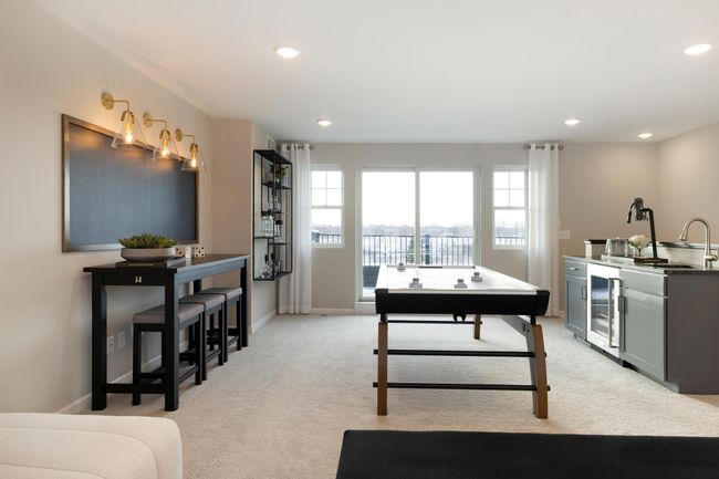 4th level spacious loft with rear terrace | Image 20