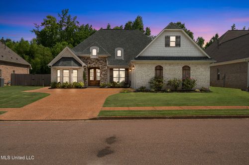 5189 Watson Place Ln, Nesbit, MS, 38651-2501 | Card Image