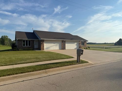 114 E Samz Rd, Mishicot, WI, 54228-9712 | Card Image