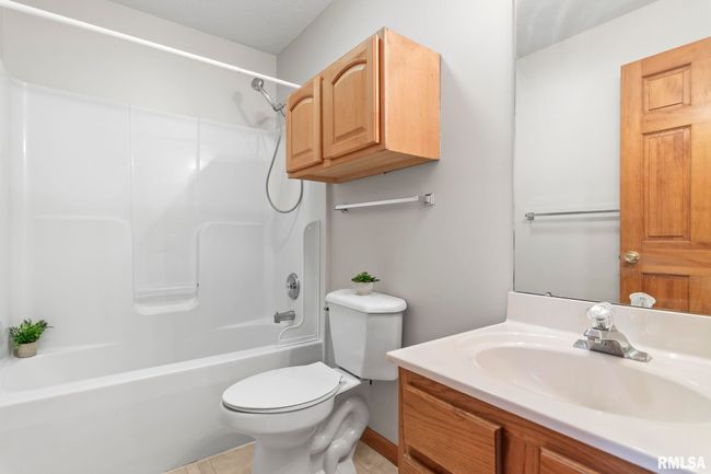 228 Brookside Glen Dr, House other with 3 bedrooms, 3 bathrooms and null parking in Sherman IL | Image 18