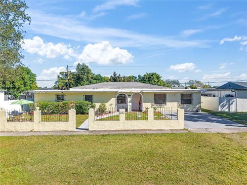 14421 Harrison St, Miami, FL, 33176-7365 | Card Image