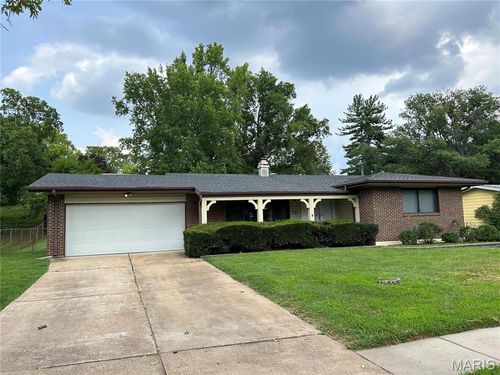 404 Iron Warrior Ln, Manchester, MO, 63011-4334 | Card Image