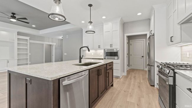17810 Tullymore Ln, Condo with 3 bedrooms, 2 bathrooms and null parking in Leo IN | Image 14