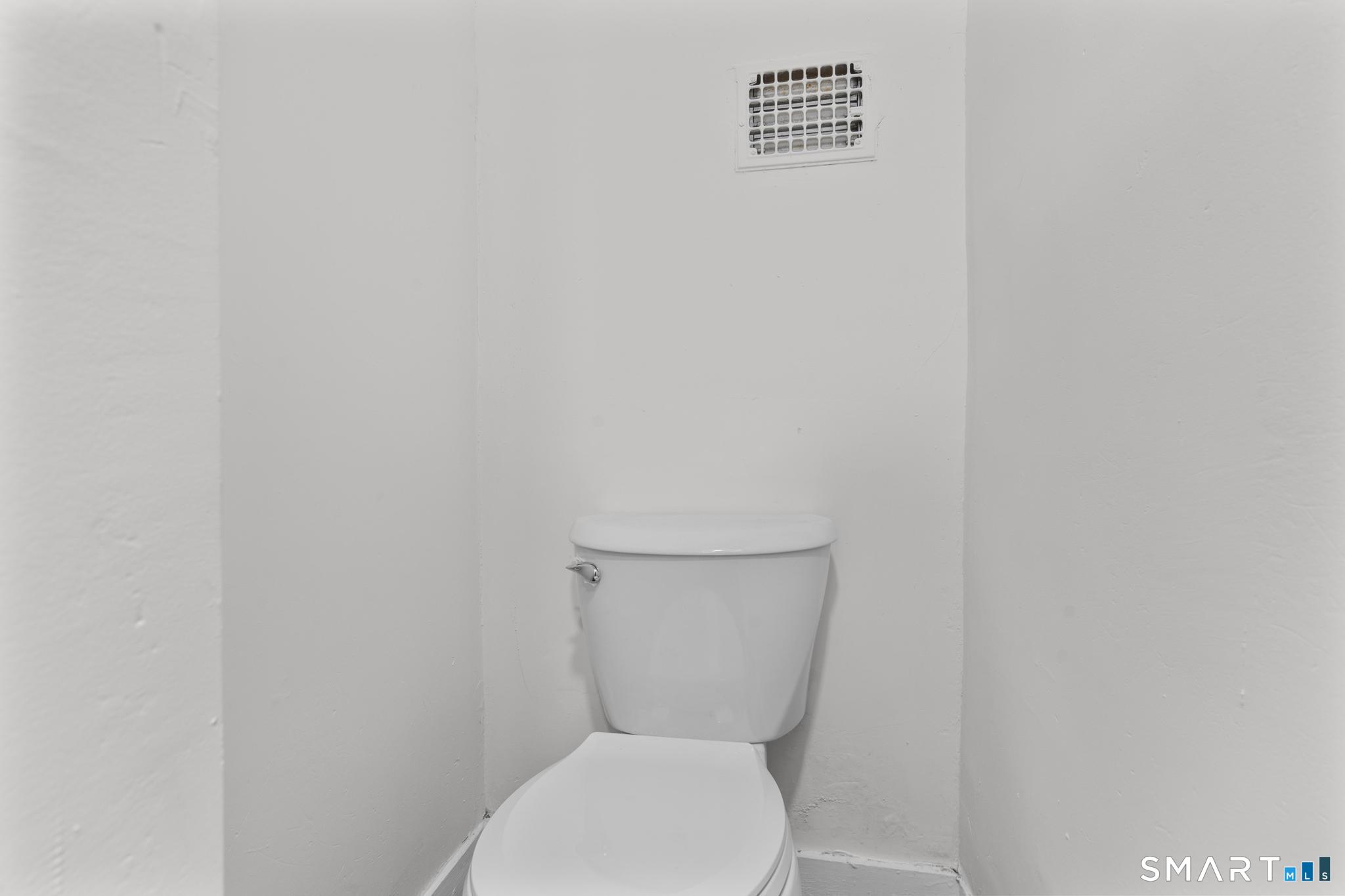 Residential Lease in Waterbury 3