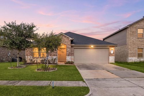 8007 Tamarind Ln, Baytown, TX, 77521-2487 | Card Image