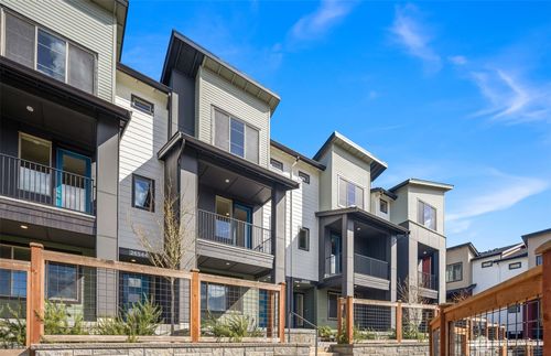 33-c-26540 Ne 143rd Cir, Duvall, WA, 98019-8714 | Card Image