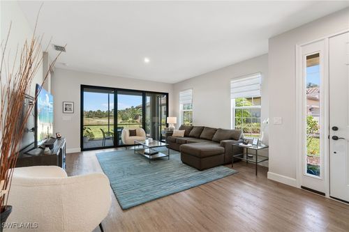 8021 Calle Canovas Ct, NAPLES, FL, 34114-2875 | Card Image