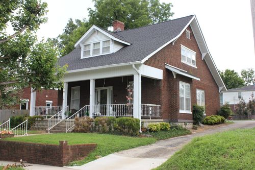 301 W 5th St, Russellville, KY, 42276-1405 | Card Image