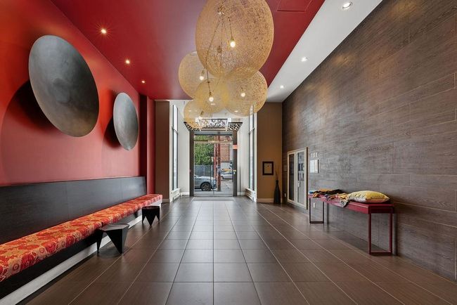 View of lobby | Image 28