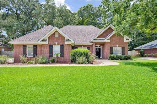 9476 Marchand Ave, Daphne, AL, 36526-6320 | Card Image