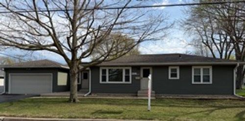 208 W State St, North Aurora, IL, 60542-1644 | Card Image