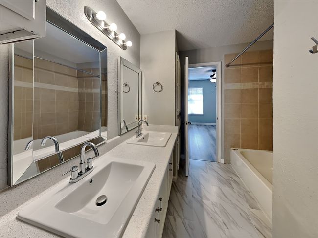7318 Kingswood Cir, Townhouse with 2 bedrooms, 2 bathrooms and null parking in Fort Worth TX | Image 11