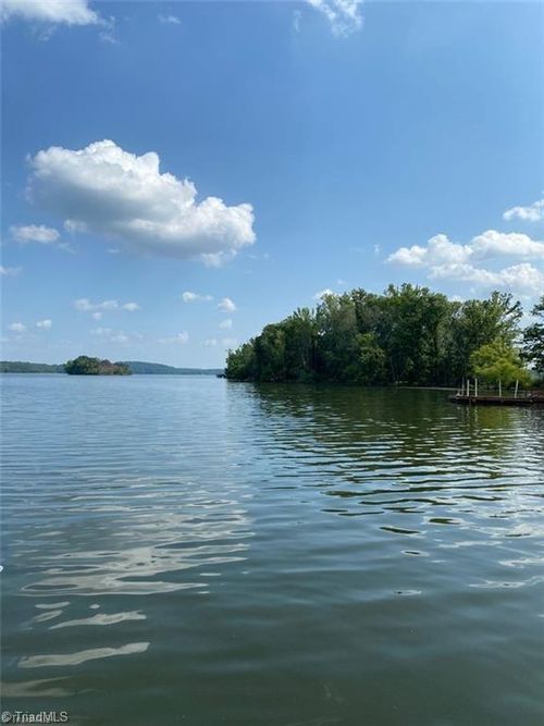 197 Pearl Bay Dr, Badin Lake, NC, 28127-9197 | Card Image