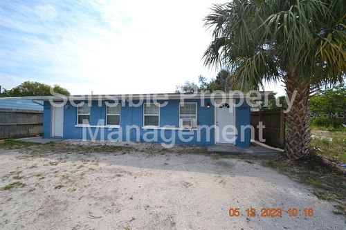 13026 Dania St, Hudson, FL, 34667-1812 | Card Image