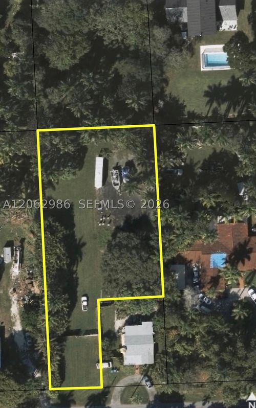 355 Ne 156th St, Miami, FL, 33162-5031 | Card Image
